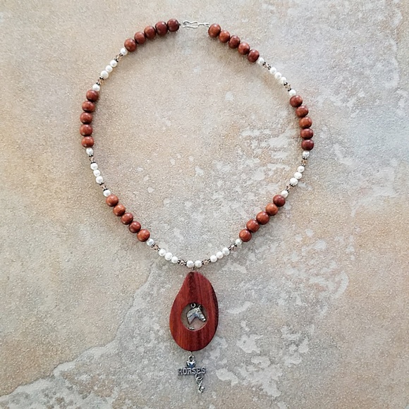 I LOVE HORSES Necklace. Handcrafted by D.Leigh - Picture 2 of 2